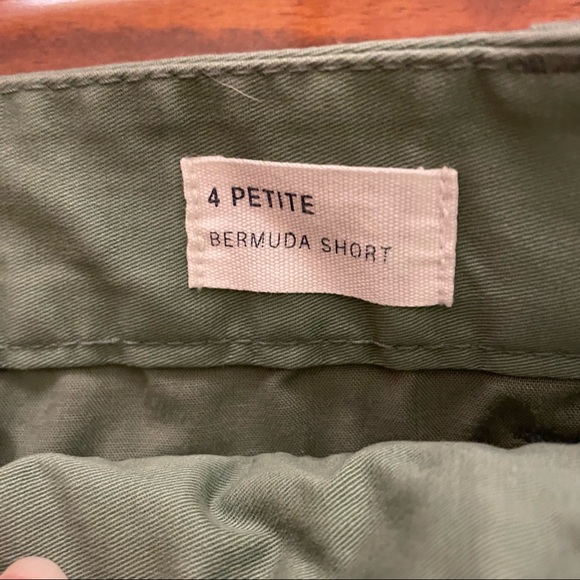 NWT Gap Bermuda Short .Size 4p - Picture 5 of 9